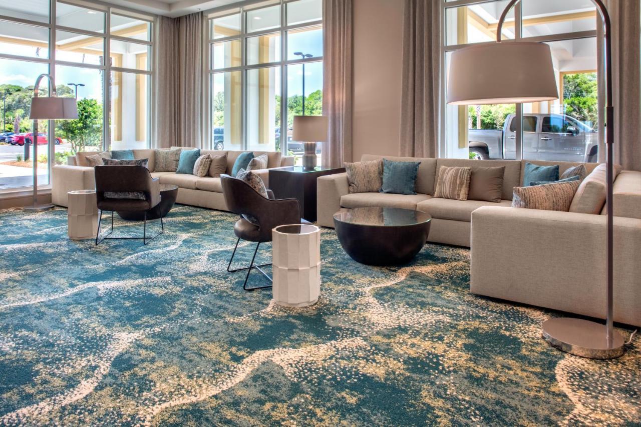 Courtyard By Marriott Jekyll Island Hotel Exterior photo